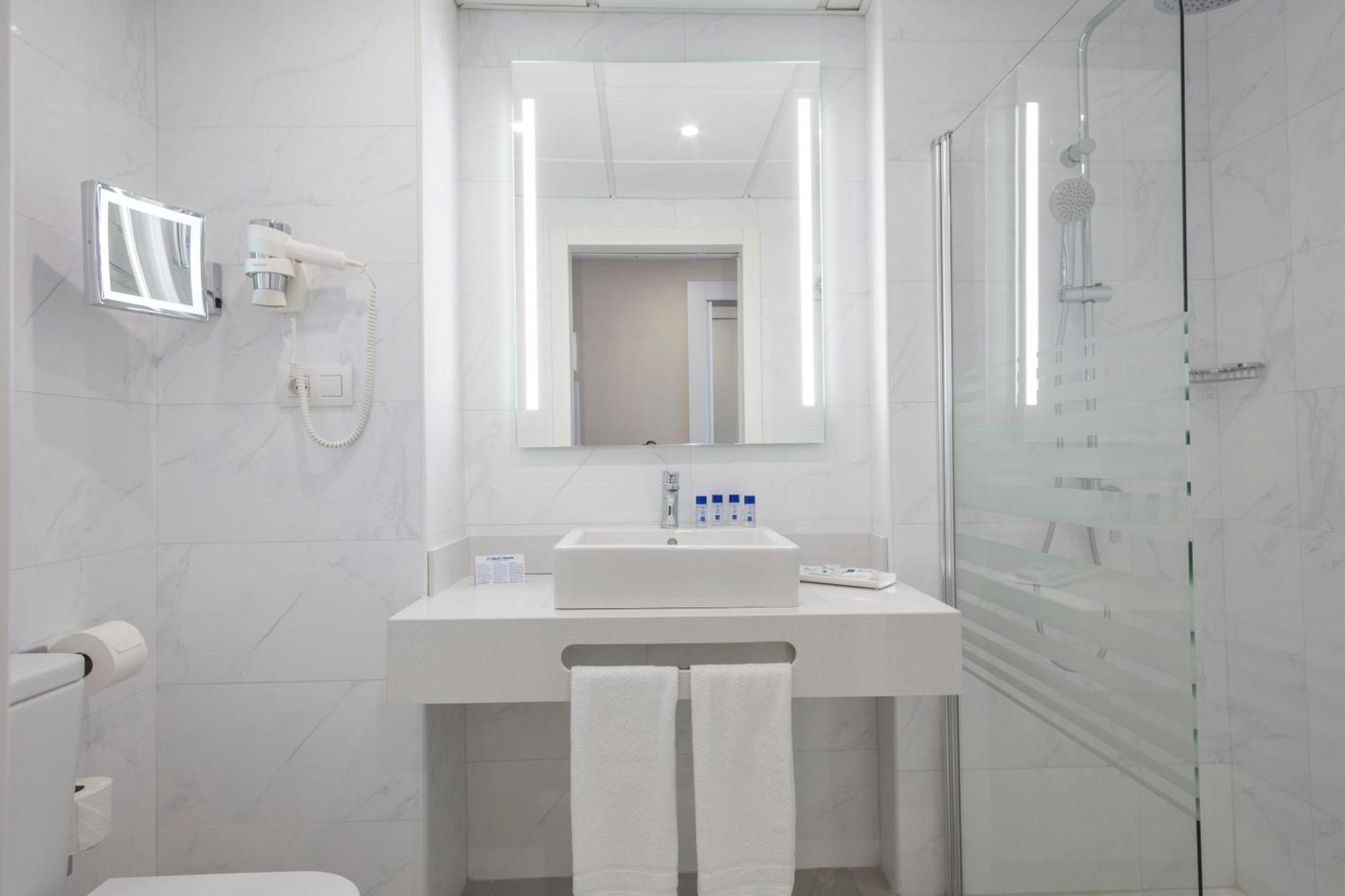 Hotel Best Mediterraneo ซาลอว์ ภายนอก รูปภาพ